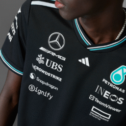 Playera Mercedes AMG F1 2025 Negra Piloto