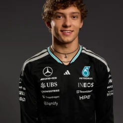 Playera Mercedes AMG F1 2026 Manga Larga Negra Piloto